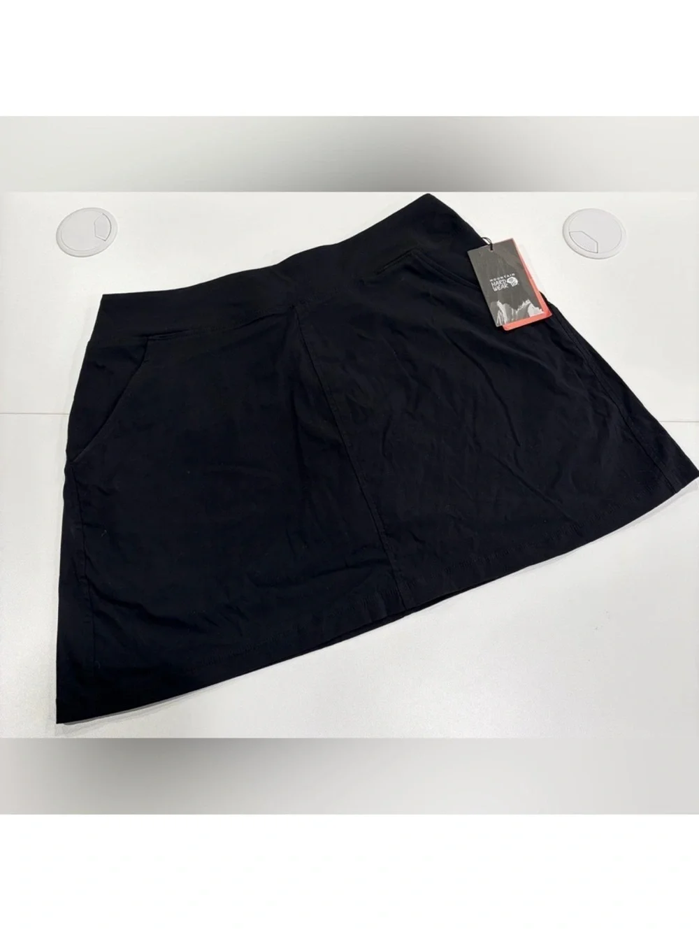 Mountain Hardwear Women's MediumDynama Skort Black NWT Athletic Fit 3